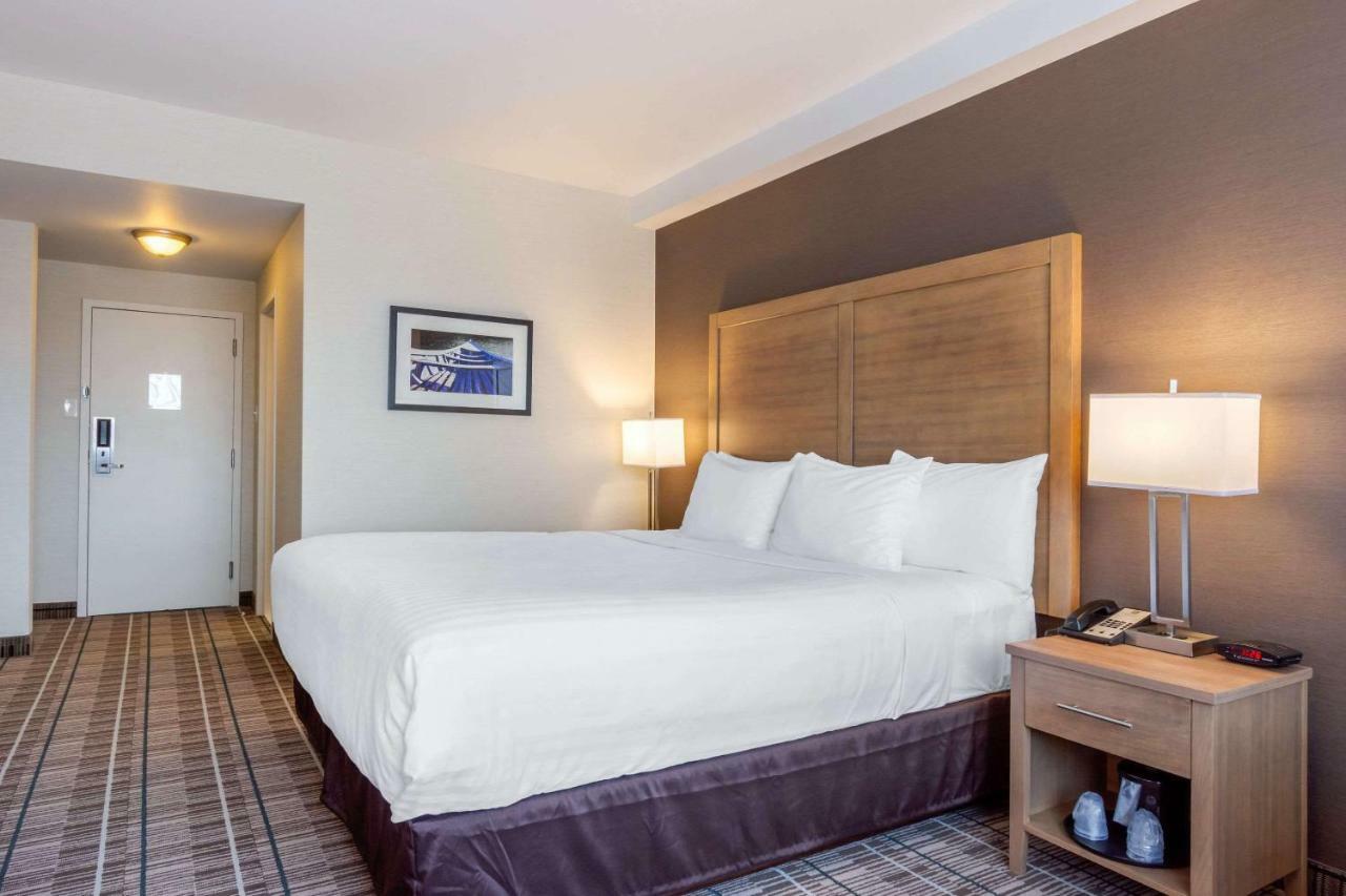 Quality Hotel Кларенвилл Экстерьер фото