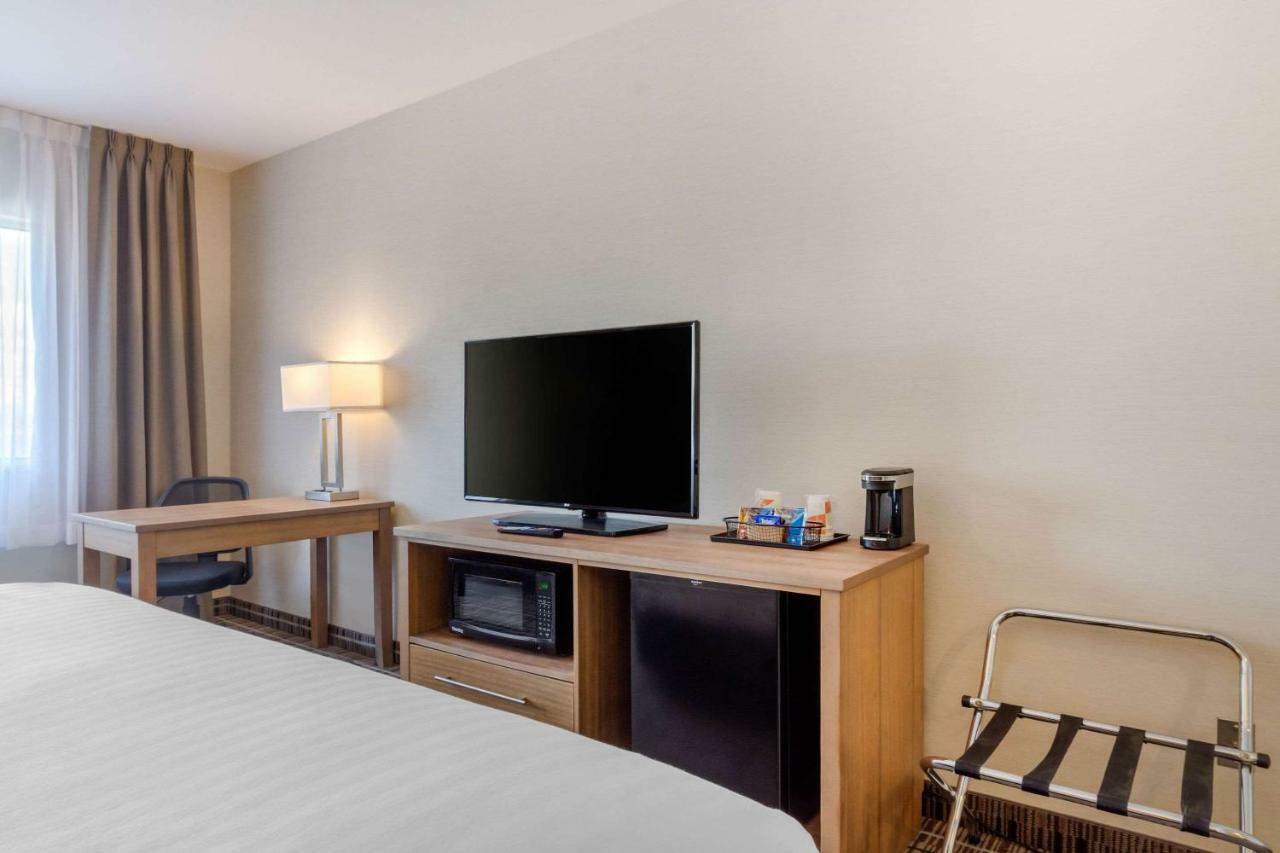 Quality Hotel Кларенвилл Экстерьер фото