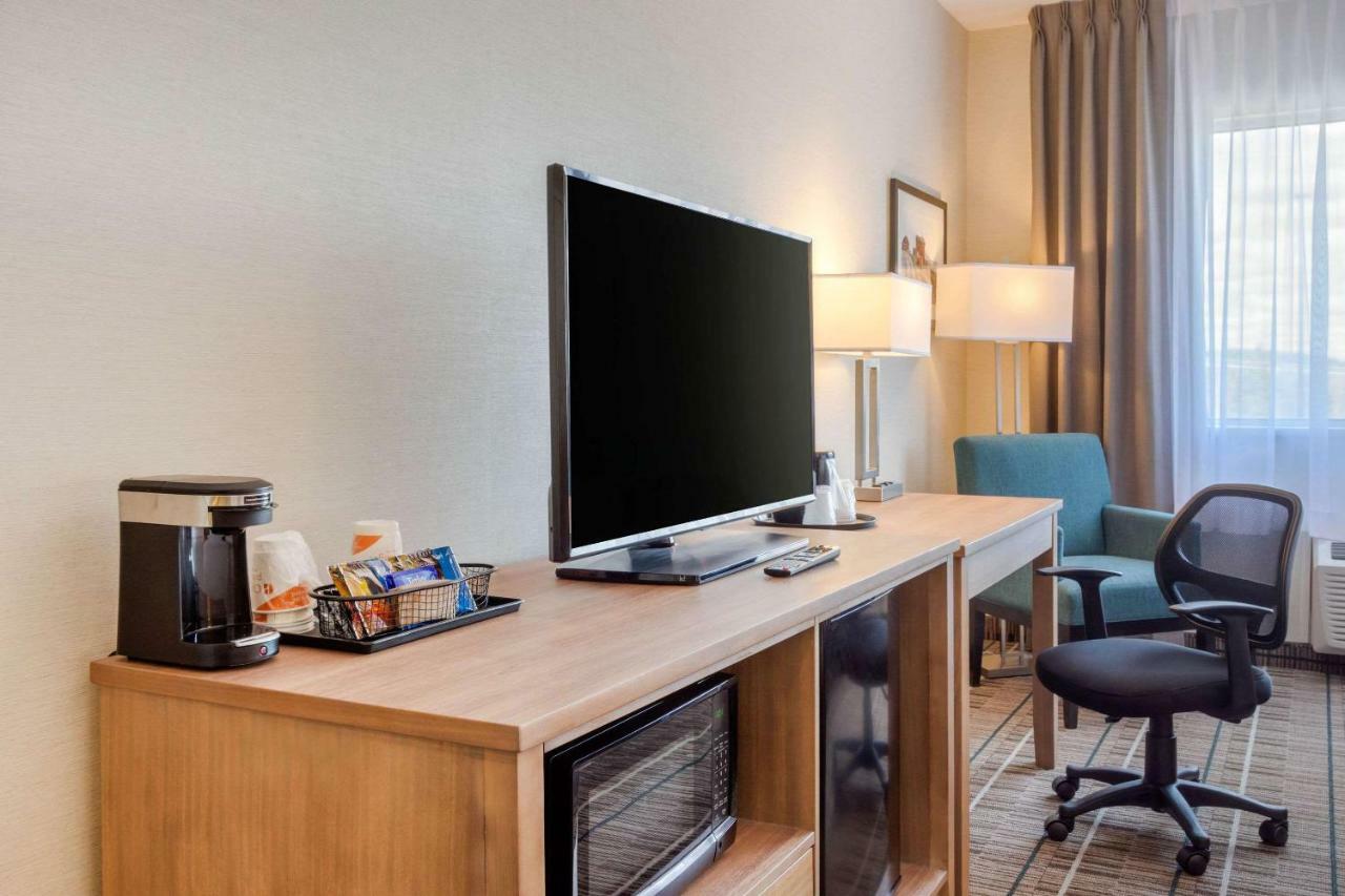 Quality Hotel Кларенвилл Экстерьер фото