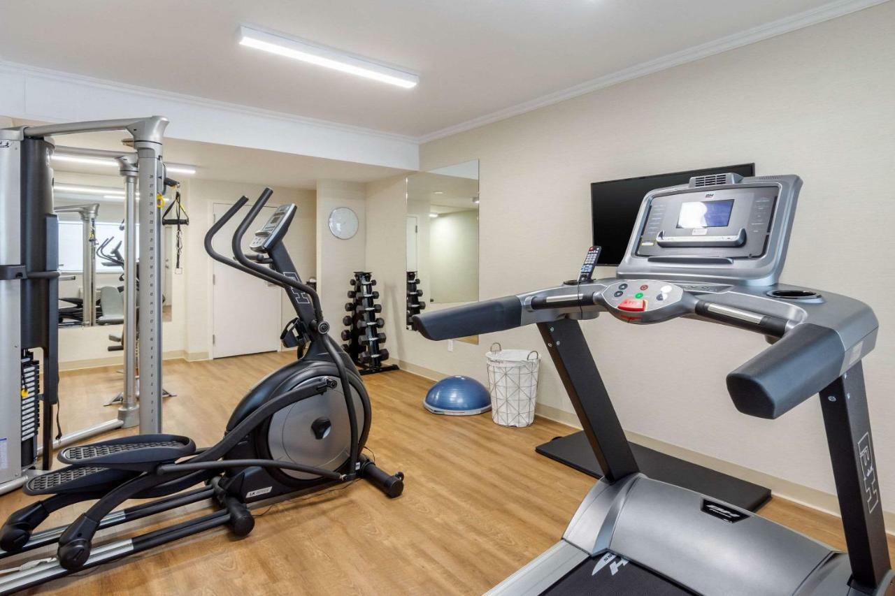Quality Hotel Кларенвилл Экстерьер фото